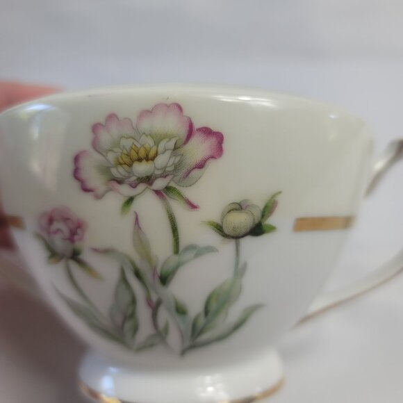 Mikado Harmony Sugar Bowl with Lid Cream Rim Pink Floral Center - Picture 10 of 15